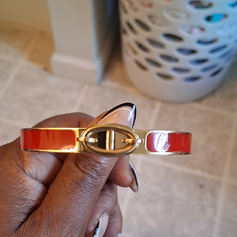 Elegant Gold and Red Bracelet